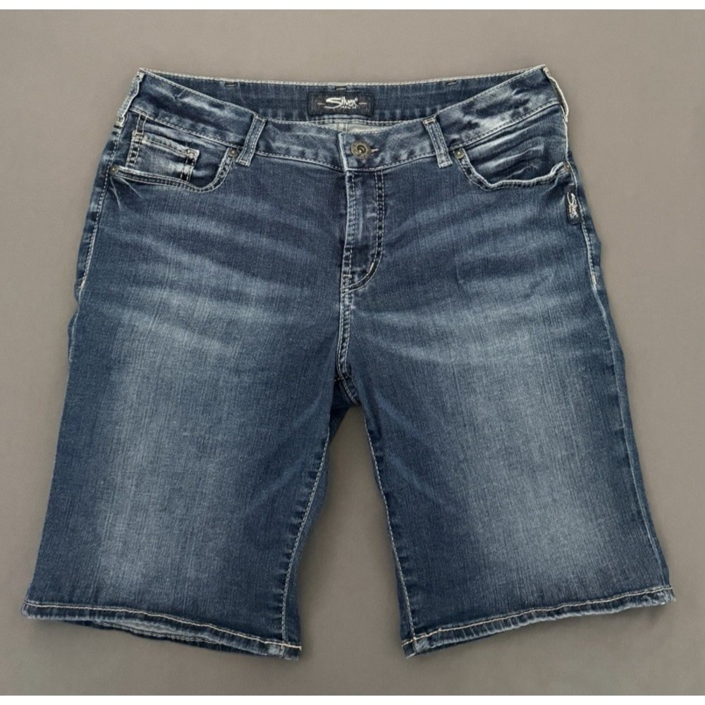 Silver Jeans Suki Bermuda Shorts Womens 31 Dark Wash Mid Rise Curvy Embroidered